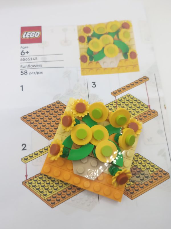 LEGO® Sunflowers, Make and Take