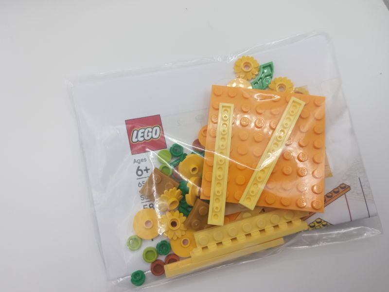 LEGO® Sunflowers, Make and Take