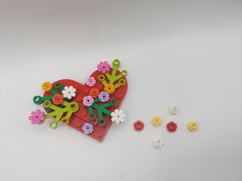 LEGO® Botanical Heart, Make and Take