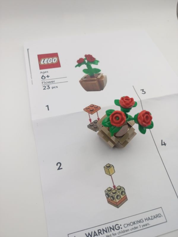 LEGO® Micro Potted Roses Flower, Make and Take
