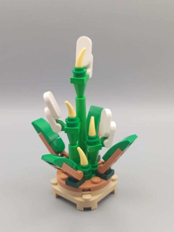 LEGO® Micro Peace Lily, Make and Take