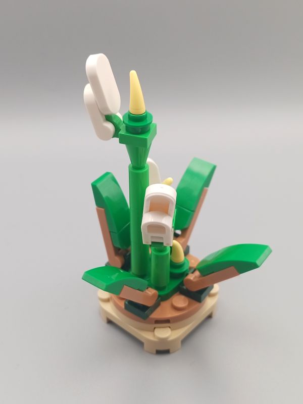 LEGO® Micro Peace Lily, Make and Take