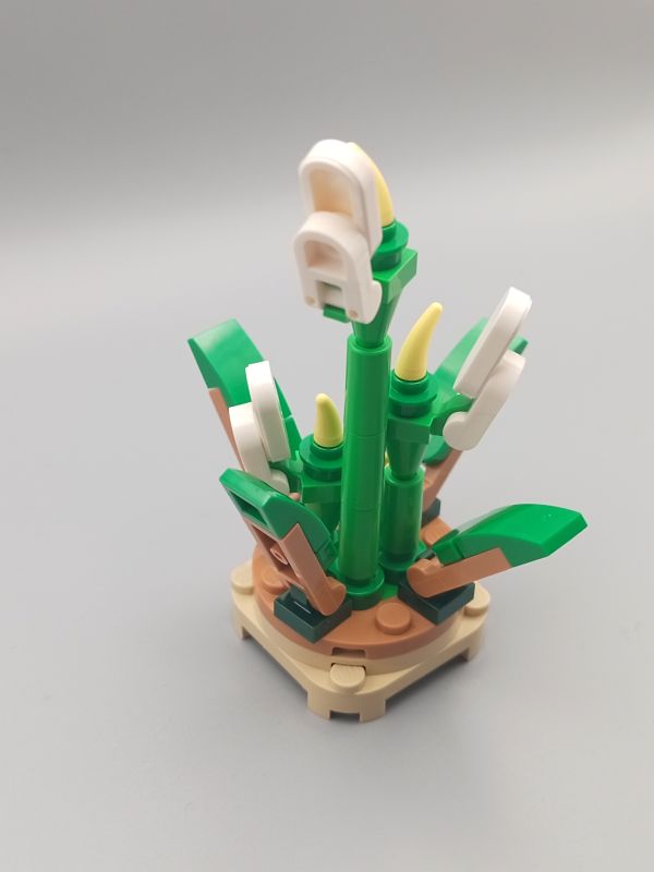 LEGO® Micro Peace Lily, Make and Take