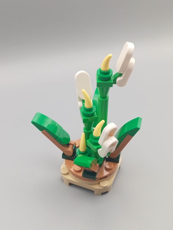 LEGO® Micro Peace Lily, Make and Take