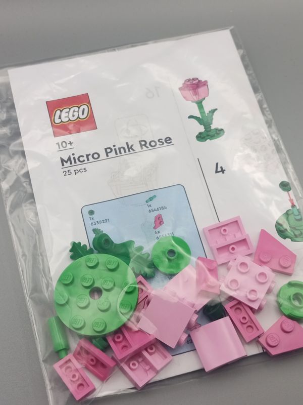 LEGO® Micro Pink Rose, Make and Take