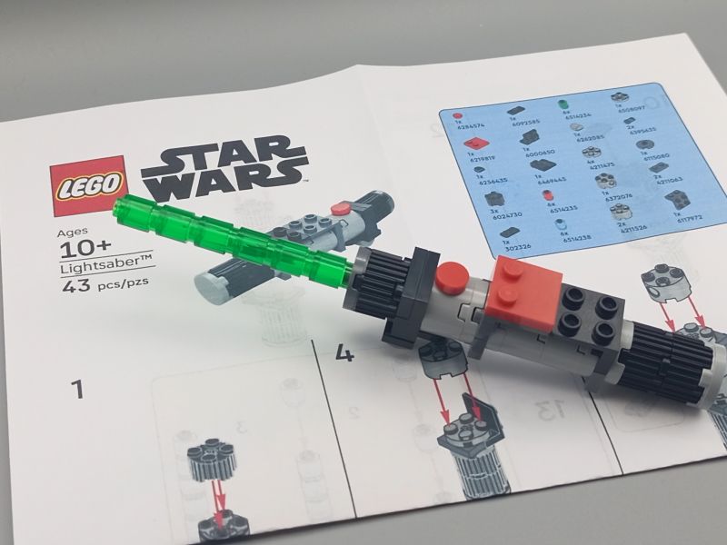 LEGO® Lightsaber, Star Wars, Make and Take